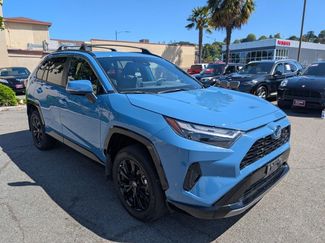 Used 2023 Toyota RAV4 SE w/ Convenience Package AWD/4WD video 3