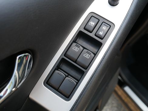Used 2014 Nissan Murano SV AWD/4WD image 19
