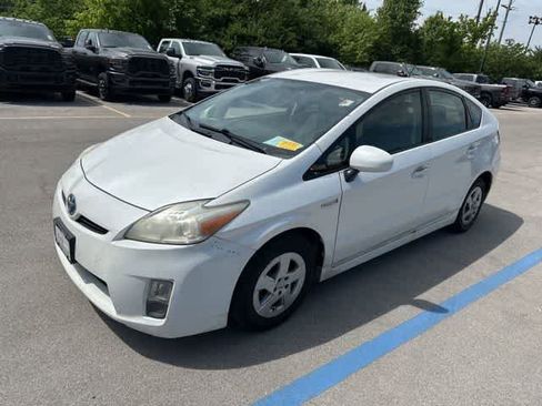 Used 2010 Toyota Prius Five FWD image 2