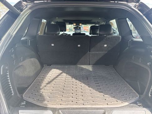 Used 2018 Jeep Grand Cherokee Limited image 31