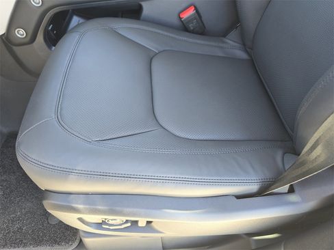 New 2026 Land Rover Defender 110 S image 30