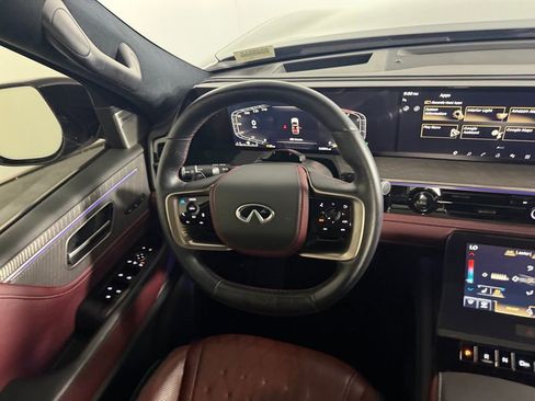 Used 2025 INFINITI QX80 Autograph AWD/4WD image 16