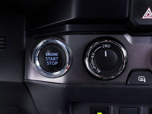 Used 2021 Toyota Tacoma TRD Off-Road w/ Technology Package image 6