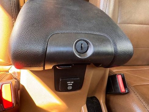 Used 2012 Jeep Wrangler Unlimited Sahara w/ Connectivity Group AWD/4WD image 28