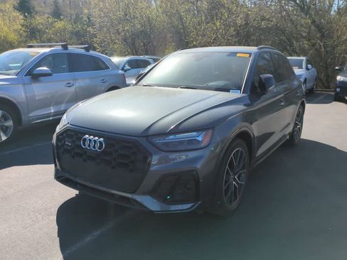 Used 2021 Audi SQ5 Prestige w/ Prestige Package AWD/4WD image 2