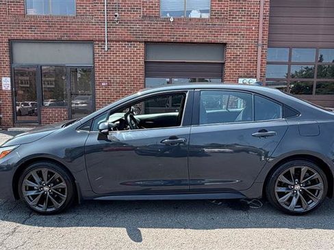 Used 2023 Toyota Corolla SE FWD image 5