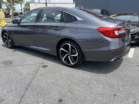 Used 2018 Honda Accord Sport image 3