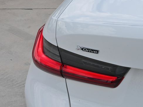 Used 2022 BMW 330i xDrive Sedan w/ Driving Assistance Package AWD/4WD image 40