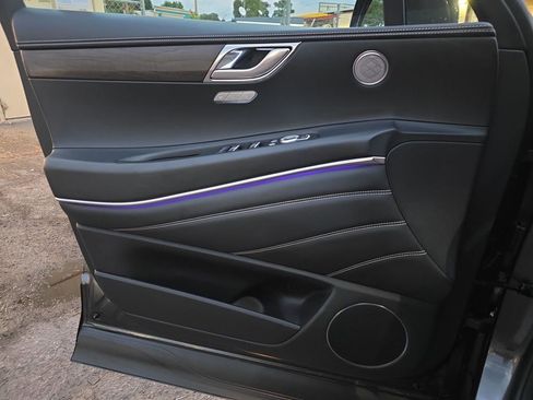 Used 2024 Genesis GV80 2.5T image 32