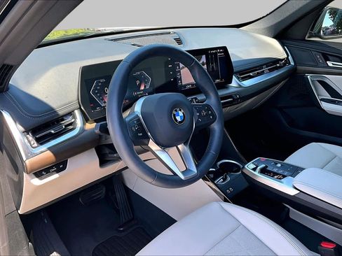 Certified 2025 BMW X1 xDrive28i w/ Convenience Package AWD/4WD image 17