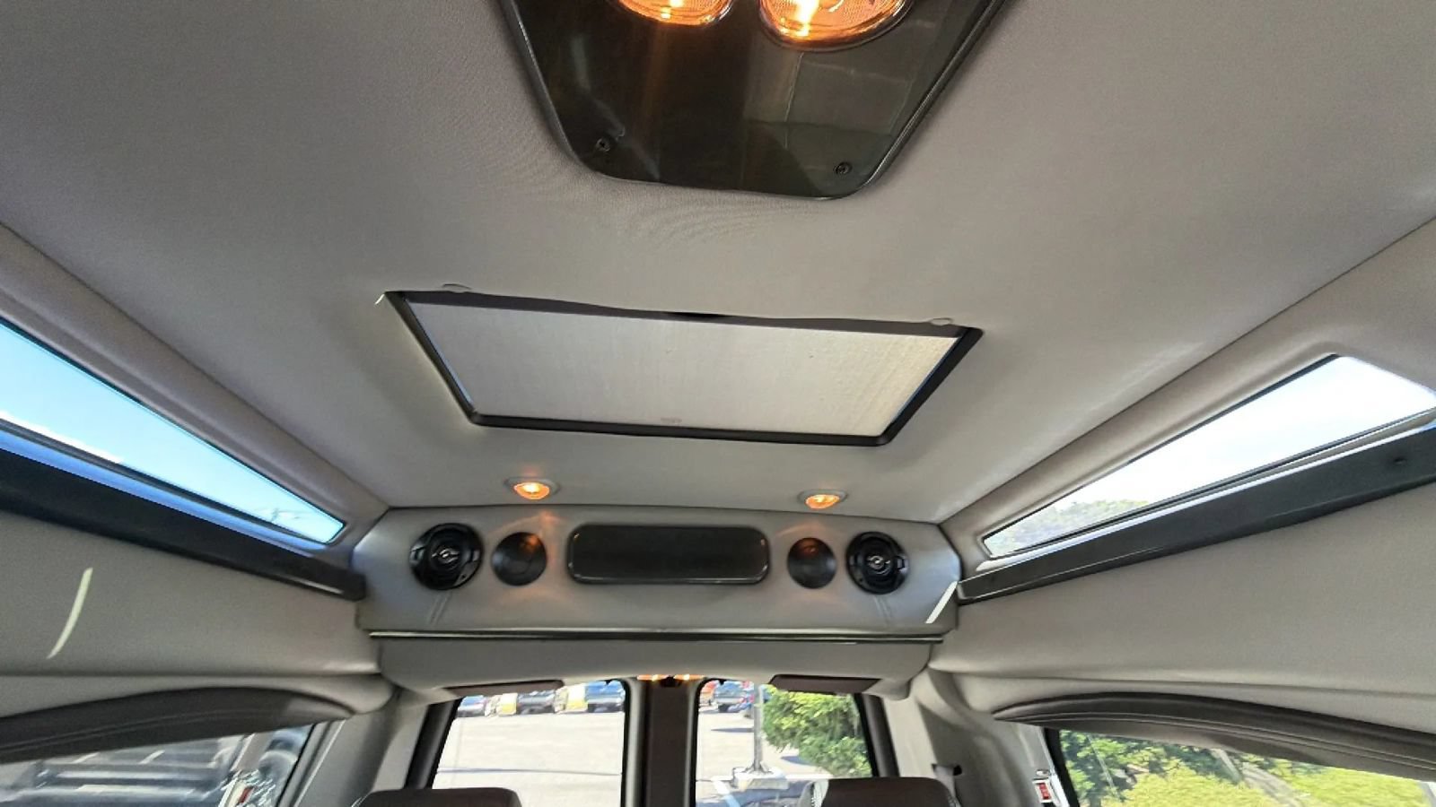 Used 2019 GMC Savana 2500 w/ Enhanced Convenience Package RWD image 70