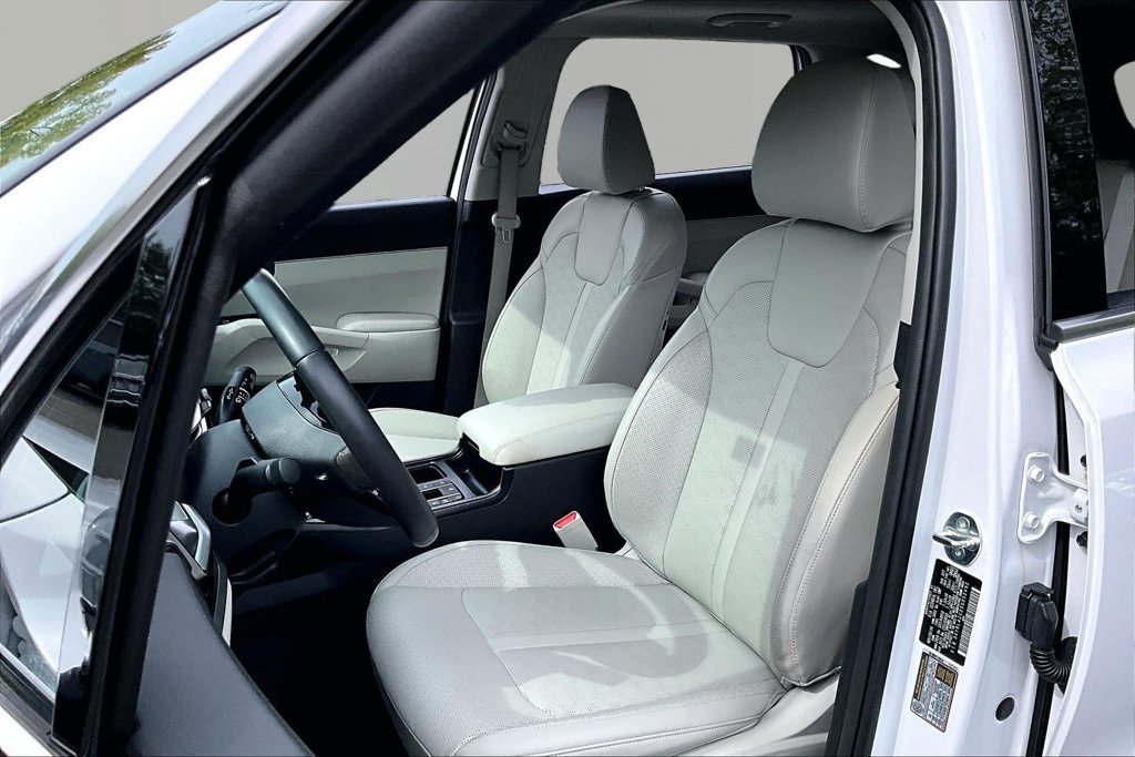 Used 2025 Kia Sorento S w/ Panoramic Sunroof Package FWD image 15