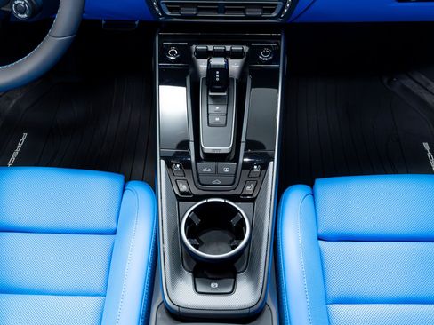 Used 2024 Porsche 911 Carrera image 38