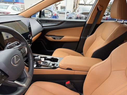 Used 2025 Lexus NX 350h AWD w/ Premium Package image 6