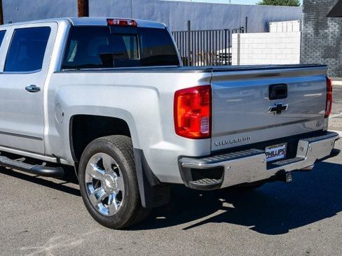 Used 2017 Chevrolet Silverado 1500 LTZ w/ LTZ Plus Package image 12