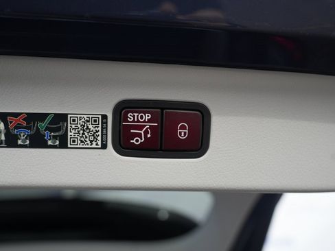 Used 2023 Mercedes-Benz EQE 500 4MATIC SUV image 16