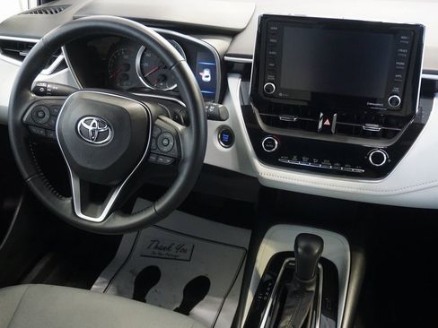 Certified 2022 Toyota Corolla SE image 27