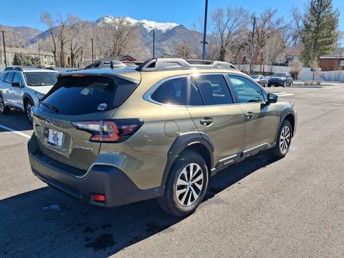 Certified 2025 Subaru Outback Premium w/ Popular Package #1A image 3