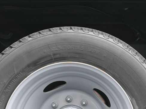 Used 2009 Ford F550 2WD Regular Cab Super Duty image 29