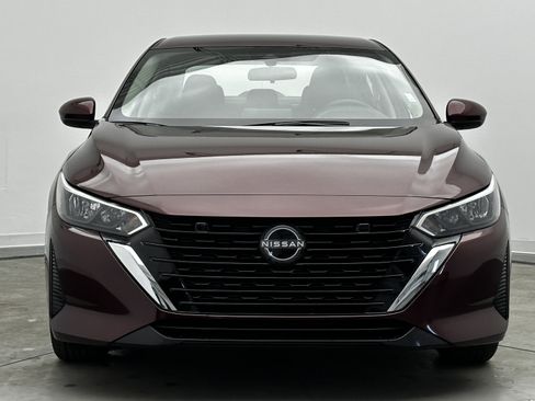 Used 2024 Nissan Sentra SV FWD image 2
