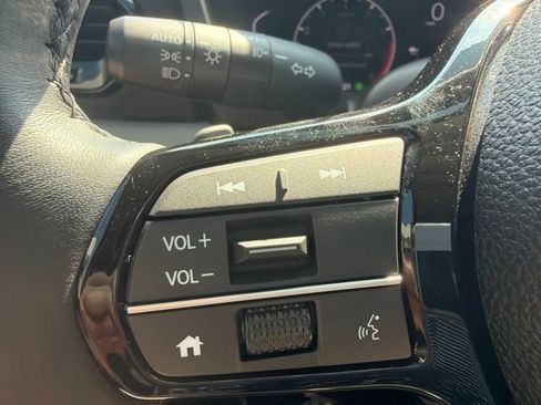Used 2025 Honda Pilot Touring image 22