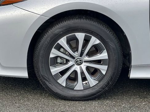 Used 2022 Toyota Prius Prime LE image 34