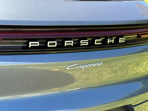 New 2026 Porsche Cayenne AWD/4WD image 33