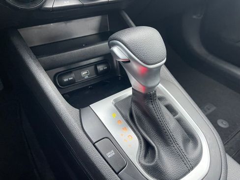 Used 2023 Kia Forte LXS w/ LXS Technology Package image 9