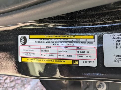 Used 2015 Jeep Grand Cherokee Overland AWD/4WD image 16