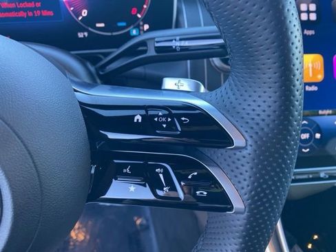 Used 2025 Mercedes-Benz GLC 300 4MATIC image 19