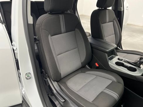 Used 2025 Chevrolet Blazer LT FWD image 28