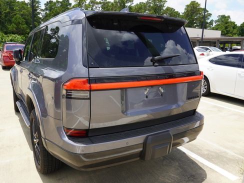 Used 2025 Lexus GX 550 w/ Accessory Package (2T) AWD/4WD image 7