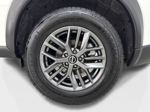 Used 2023 Nissan Rogue S FWD image 49