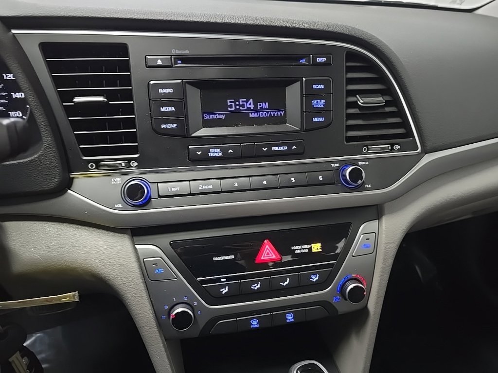 Used 2018 Hyundai Elantra SE FWD image 23
