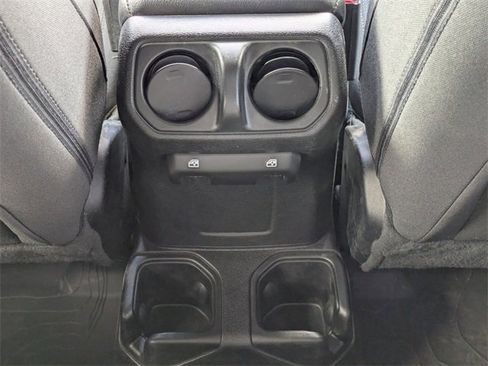 Used 2023 Jeep Gladiator Willys image 15