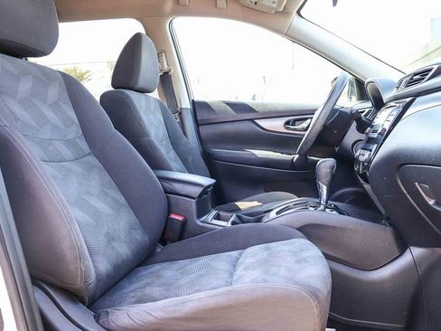 Used 2016 Nissan Rogue SV FWD image 21