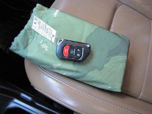 Used 2021 Jeep Wrangler Unlimited Sahara w/ Cold Weather Group image 42