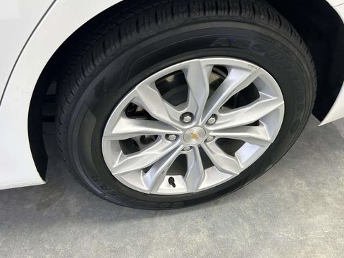 Used 2025 Chevrolet Malibu LT FWD image 9