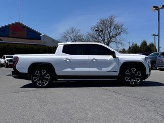 Used 2025 GMC Sierra EV Denali video 3