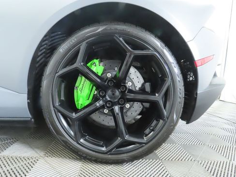 Used 2023 Lamborghini Huracan EVO image 27