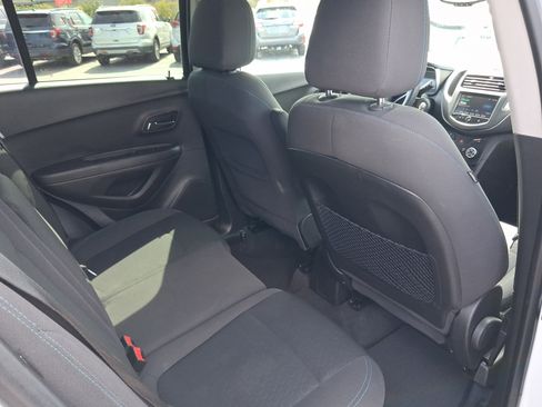 Used 2015 Chevrolet Trax LS FWD image 29