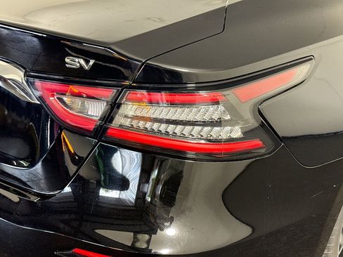 Used 2022 Nissan Maxima SV w/ Floor Mat Group FWD image 34