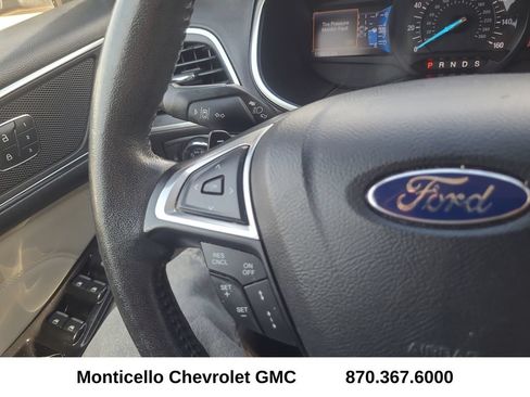 Used 2015 Ford Edge Titanium w/ Equipment Group 302A AWD/4WD image 20