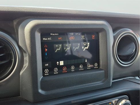 Used 2022 Jeep Wrangler Unlimited Sport image 16