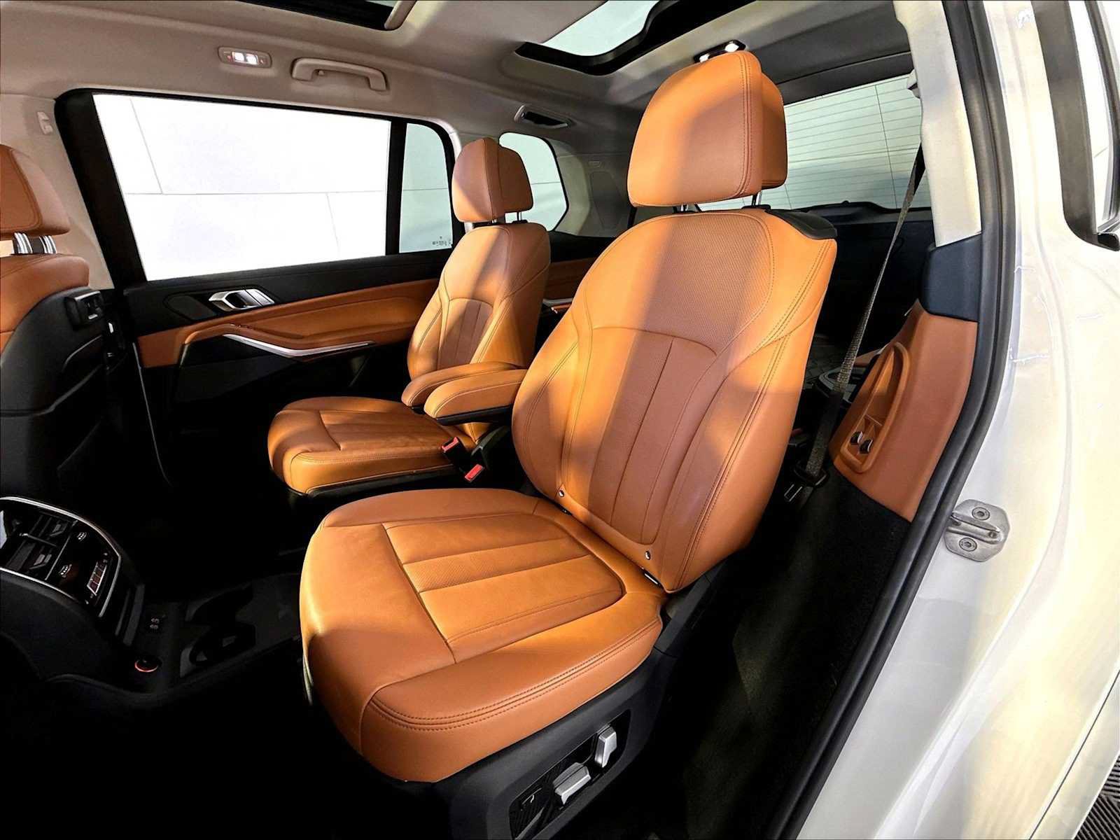 Used 2022 BMW X7 xDrive40i w/ Premium Package AWD/4WD image 24