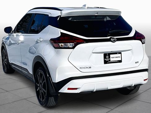 Used 2024 Nissan Kicks SR w/ SR Premium Package image 12