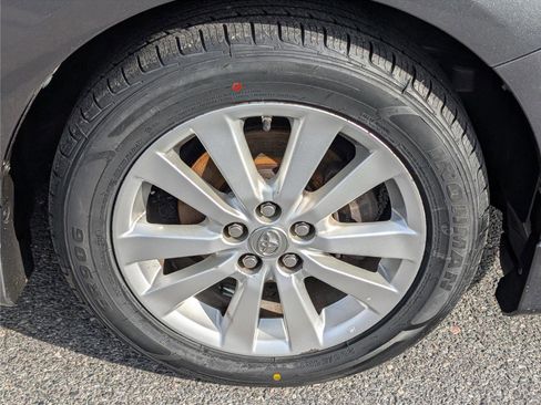 Used 2010 Toyota Corolla S image 11