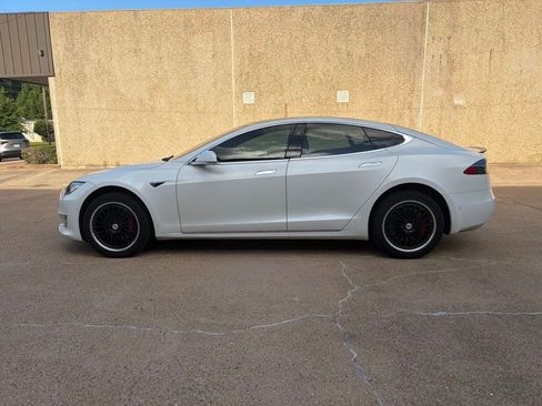Used 2019 Tesla Model S Performance AWD/4WD image 2