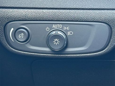 Used 2023 Chevrolet Bolt EUV LT w/ Driver Confidence Package image 31