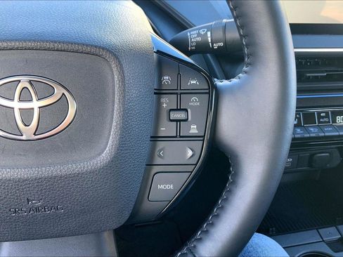 Used 2024 Toyota Prius XLE image 18